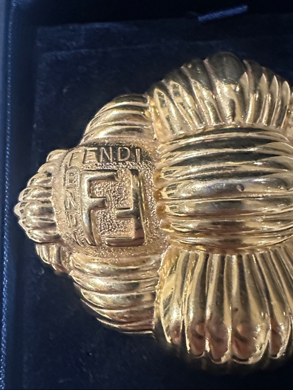 Fendi Gold “Croissant” Brooch - Picture 5 of 7